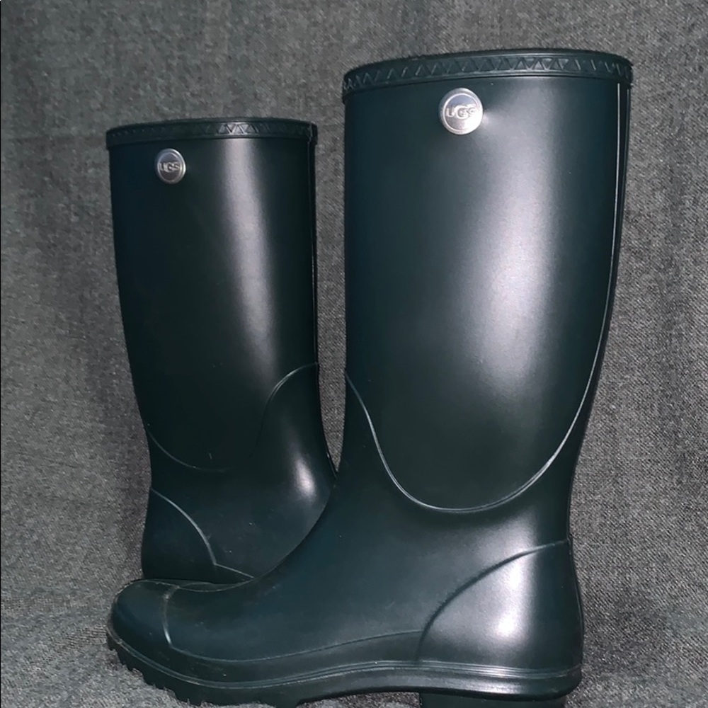 Ugg rain boots